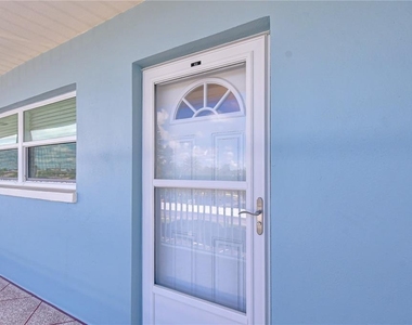 300 64th Avenue - Photo Thumbnail 3