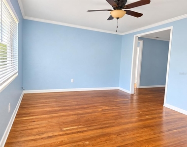 806 W West Street - Photo Thumbnail 2