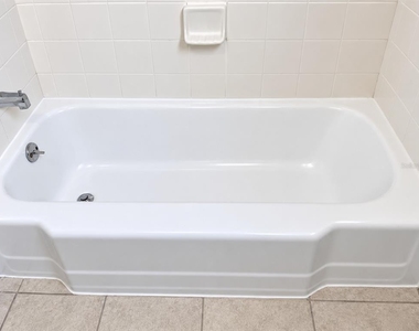 806 W West Street - Photo Thumbnail 16