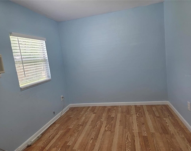 806 W West Street - Photo Thumbnail 5