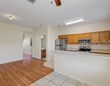 2512 Lexington Oak Drive - Photo Thumbnail 13