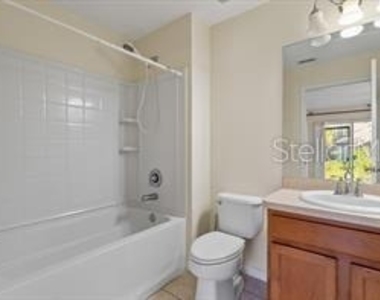 2512 Lexington Oak Drive - Photo Thumbnail 5