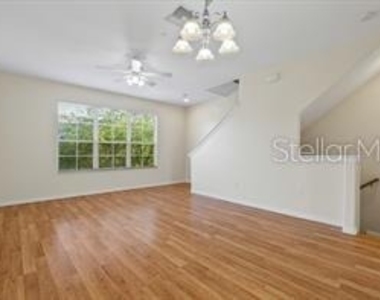 2512 Lexington Oak Drive - Photo Thumbnail 7