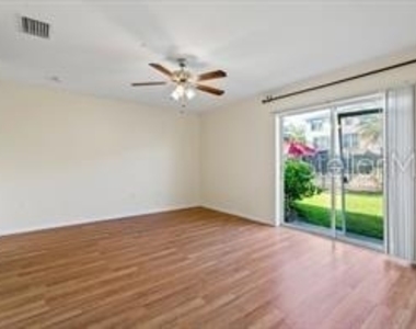 2512 Lexington Oak Drive - Photo Thumbnail 2