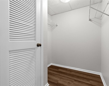 411 1st Avenue N - Photo Thumbnail 31