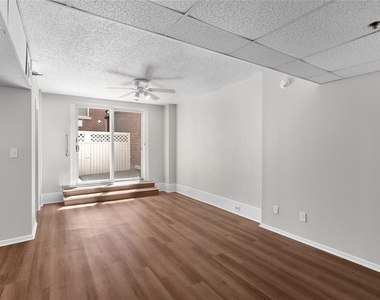 411 1st Avenue N - Photo Thumbnail 17