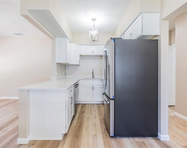 6740 Carnelian Avenue - Photo Thumbnail 9