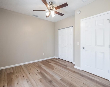 6740 Carnelian Avenue - Photo Thumbnail 13