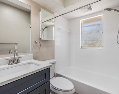 6740 Carnelian Avenue - Photo Thumbnail 15