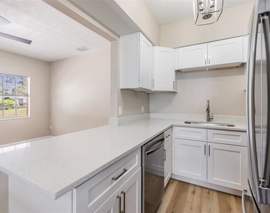 6740 Carnelian Avenue - Photo Thumbnail 7