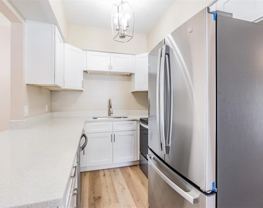 6740 Carnelian Avenue - Photo Thumbnail 25