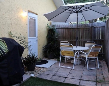 1009 Sumner Blvd Boulevard - Photo Thumbnail 13
