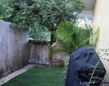 1009 Sumner Blvd Boulevard - Photo Thumbnail 14