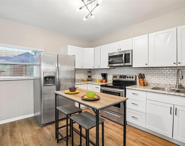 5134 9th Avenue S - Photo Thumbnail 7