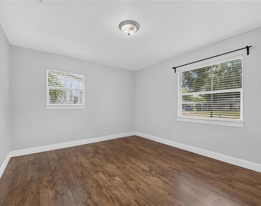4421 W Iowa Avenue - Photo Thumbnail 20