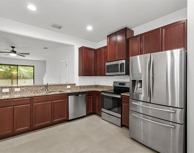 5179 Bay Isle Circle - Photo Thumbnail 6
