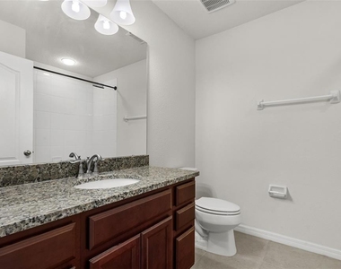 5179 Bay Isle Circle - Photo Thumbnail 16