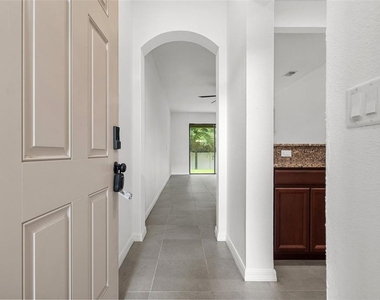 5179 Bay Isle Circle - Photo Thumbnail 2