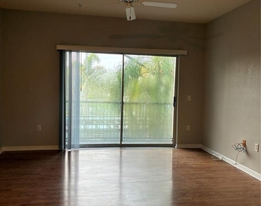 15019 Arbor Reserve Circle - Photo Thumbnail 4