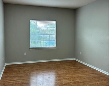 15019 Arbor Reserve Circle - Photo Thumbnail 12