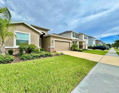 12544 Shining Willow Street - Photo Thumbnail 3