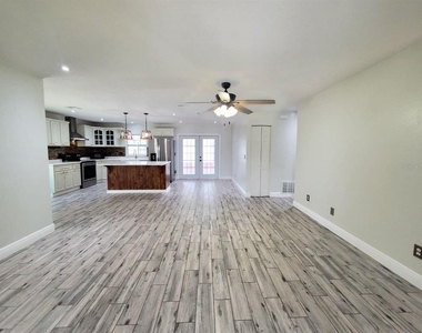 6832 Swain Avenue - Photo Thumbnail 4