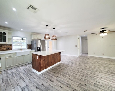 6832 Swain Avenue - Photo Thumbnail 5