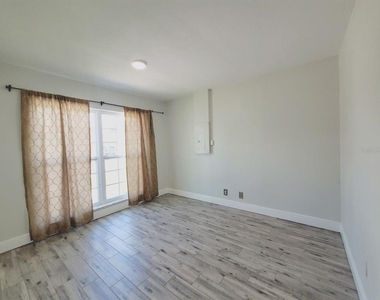6832 Swain Avenue - Photo Thumbnail 10