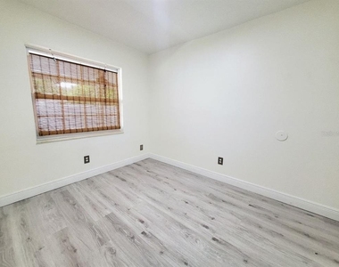 6832 Swain Avenue - Photo Thumbnail 25