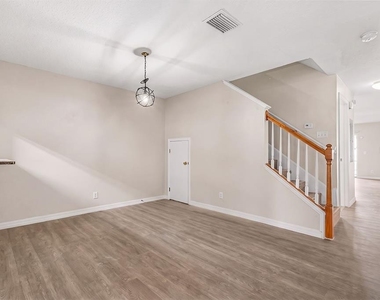 211 Penmark Stone Place - Photo Thumbnail 4