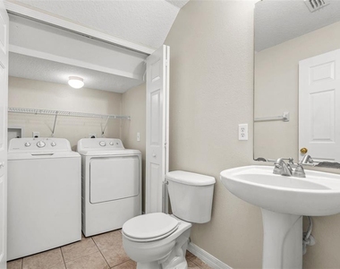 211 Penmark Stone Place - Photo Thumbnail 5