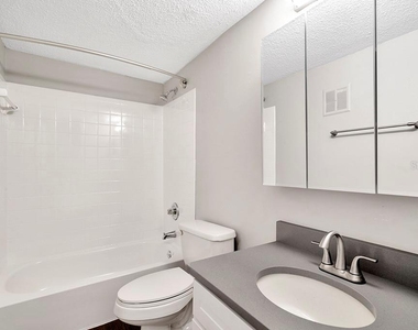 3602 S Macdill Avenue - Photo Thumbnail 5