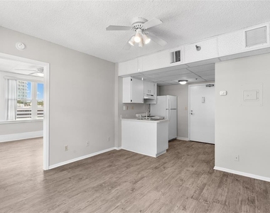 411 1st Avenue N - Photo Thumbnail 17