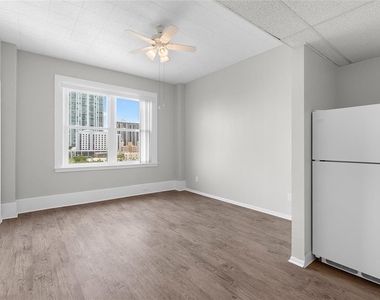 411 1st Avenue N - Photo Thumbnail 7