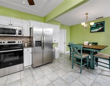 11215 3rd Street E - Photo Thumbnail 5