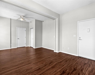 411 1st Avenue N - Photo Thumbnail 7