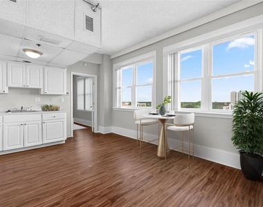 411 1st Avenue N - Photo Thumbnail 11