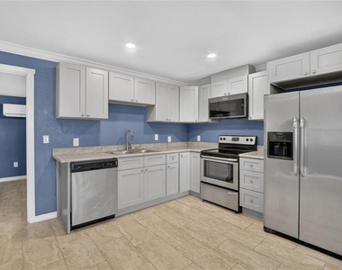 1754 27th Street S - Photo Thumbnail 6