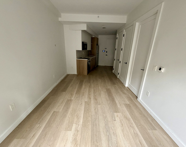 1615 Cedar Street - Photo Thumbnail 9