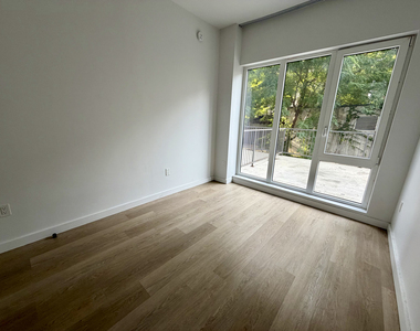 1615 Cedar Street - Photo Thumbnail 5