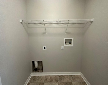 625 Llama Drive - Photo Thumbnail 17