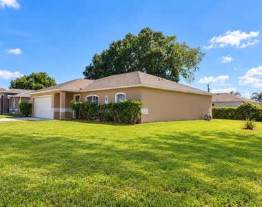 625 Llama Drive - Photo Thumbnail 1