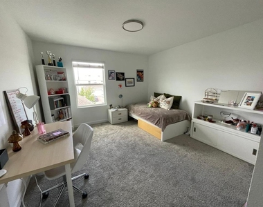 3092 Addison Boulevard - Photo Thumbnail 6