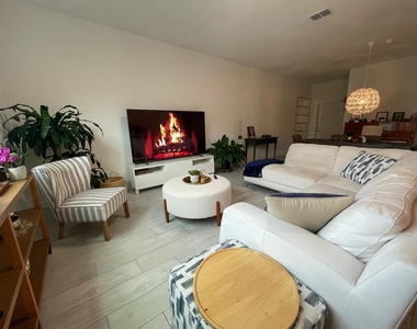 3092 Addison Boulevard - Photo Thumbnail 13