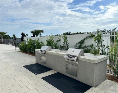 3092 Addison Boulevard - Photo Thumbnail 26