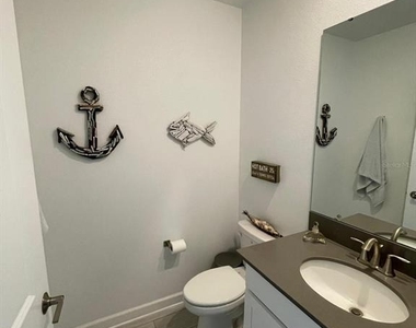 3092 Addison Boulevard - Photo Thumbnail 8