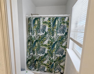913 Turnstone Lane - Photo Thumbnail 18