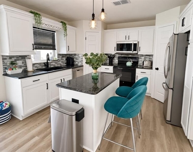 913 Turnstone Lane - Photo Thumbnail 6