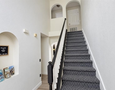 913 Turnstone Lane - Photo Thumbnail 15