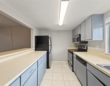 566 Orange Drive - Photo Thumbnail 8